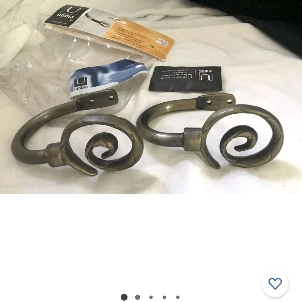 New Drapery Curtain Holder Set